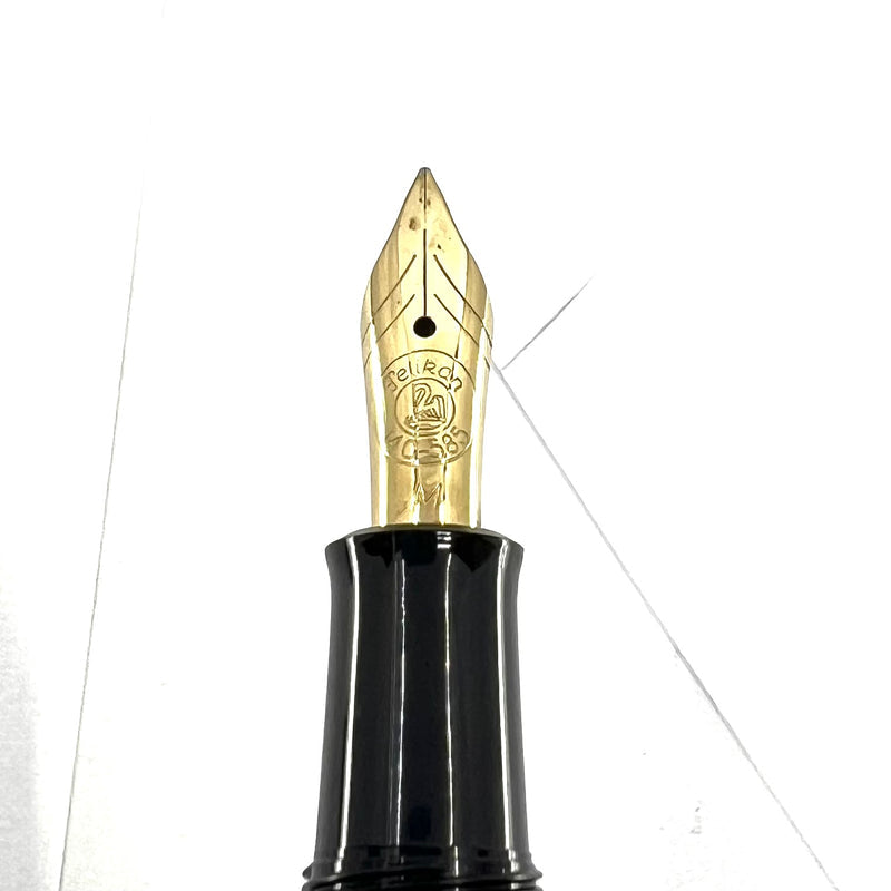 Pelikan Early M400 Medium 14 Karat Gold nib Green